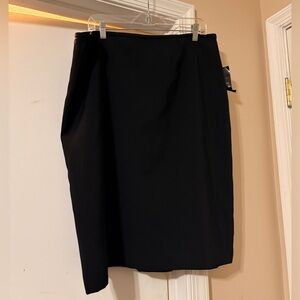 NWT Le Suit Size 18 Plus Solid Black Lined Pencil Skirt